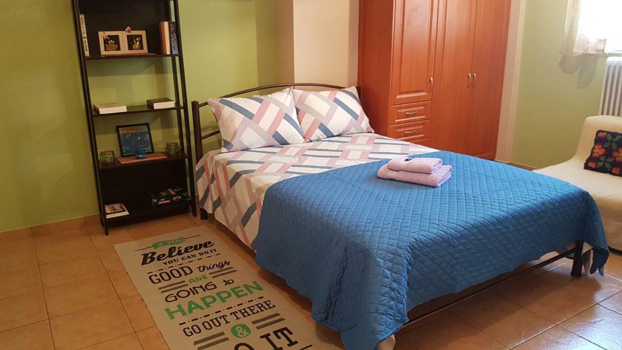 Appartement Cozy Loft à Mesolóngion Extérieur photo