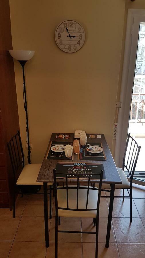 Appartement Cozy Loft à Mesolóngion Extérieur photo