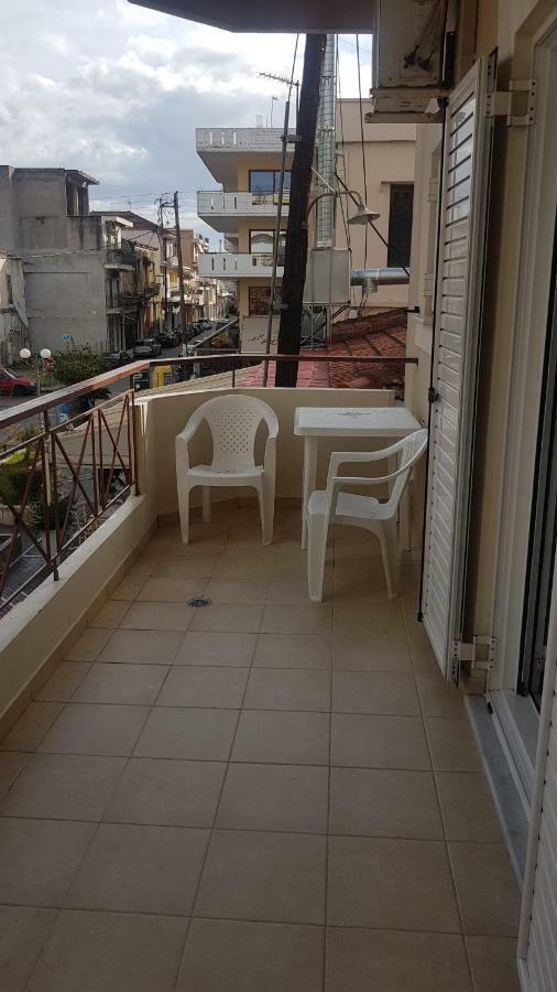 Appartement Cozy Loft à Mesolóngion Extérieur photo