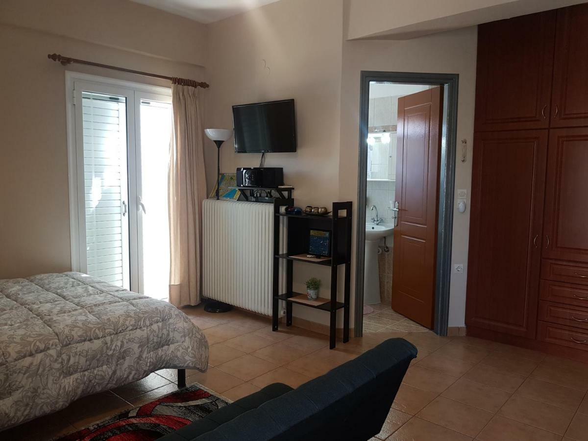 Appartement Cozy Loft à Mesolóngion Extérieur photo